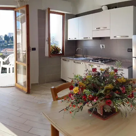 Ferienwohnung In Gruner Umgebung Ideal Fur Familien, Mit Pool, Garten Und Mtb Shuttle-bus * Pietra Ligure